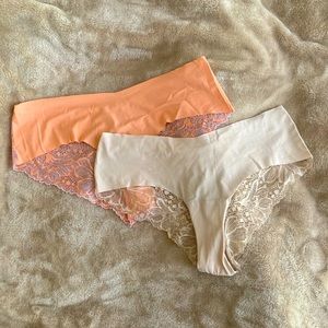 Victoria Secret Seamless Lace Hiphugger Panty Set